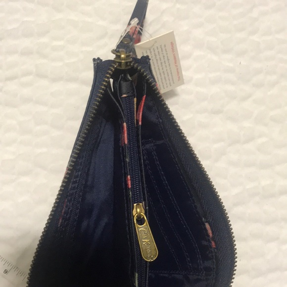 Wallet/wristlet - Picture 3 of 4